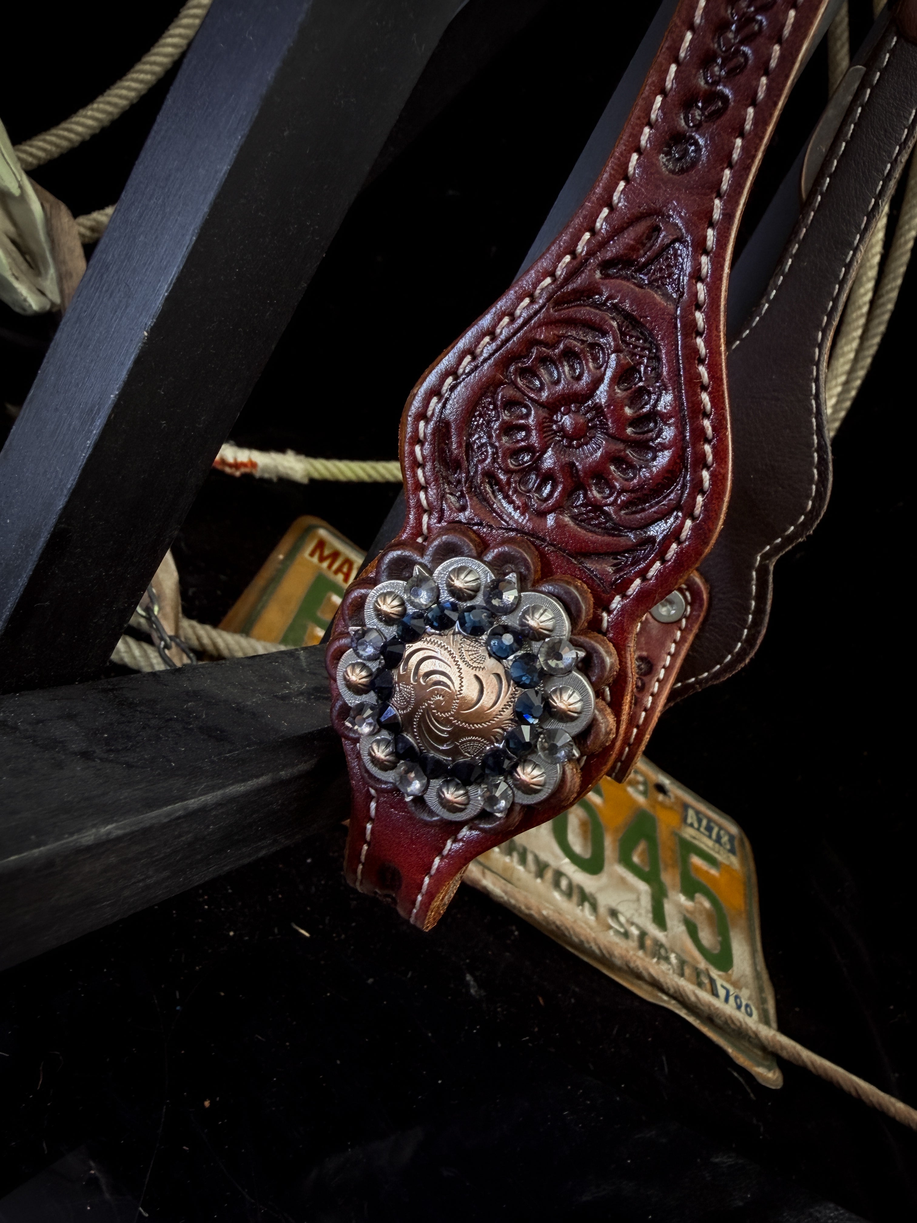 Premium | Midnight Ember | Antique Dark Chestnut Western Kopfstück