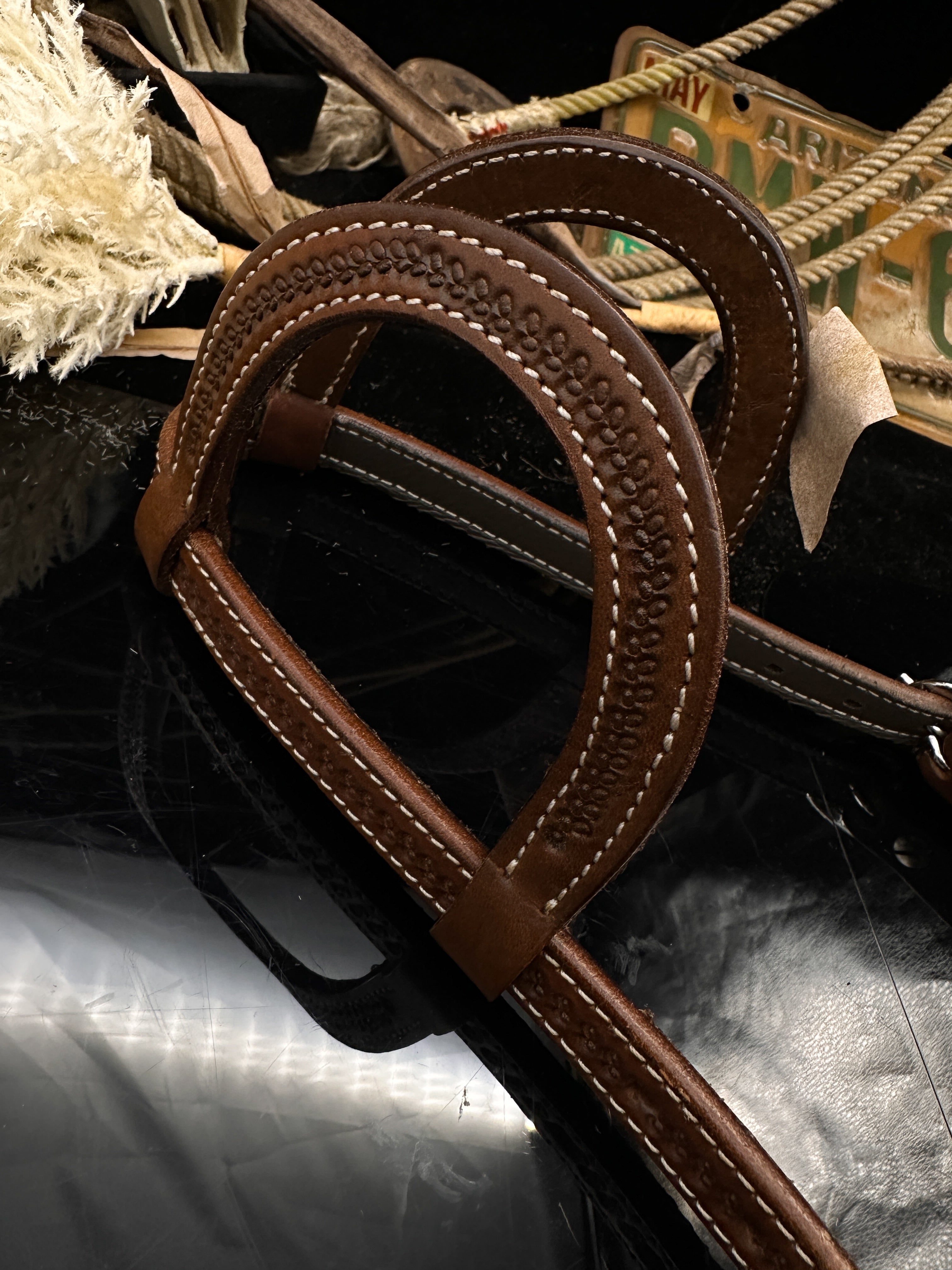 Luxuriöser Sidepull aus Kastanienholz – Pink und Schwarz.