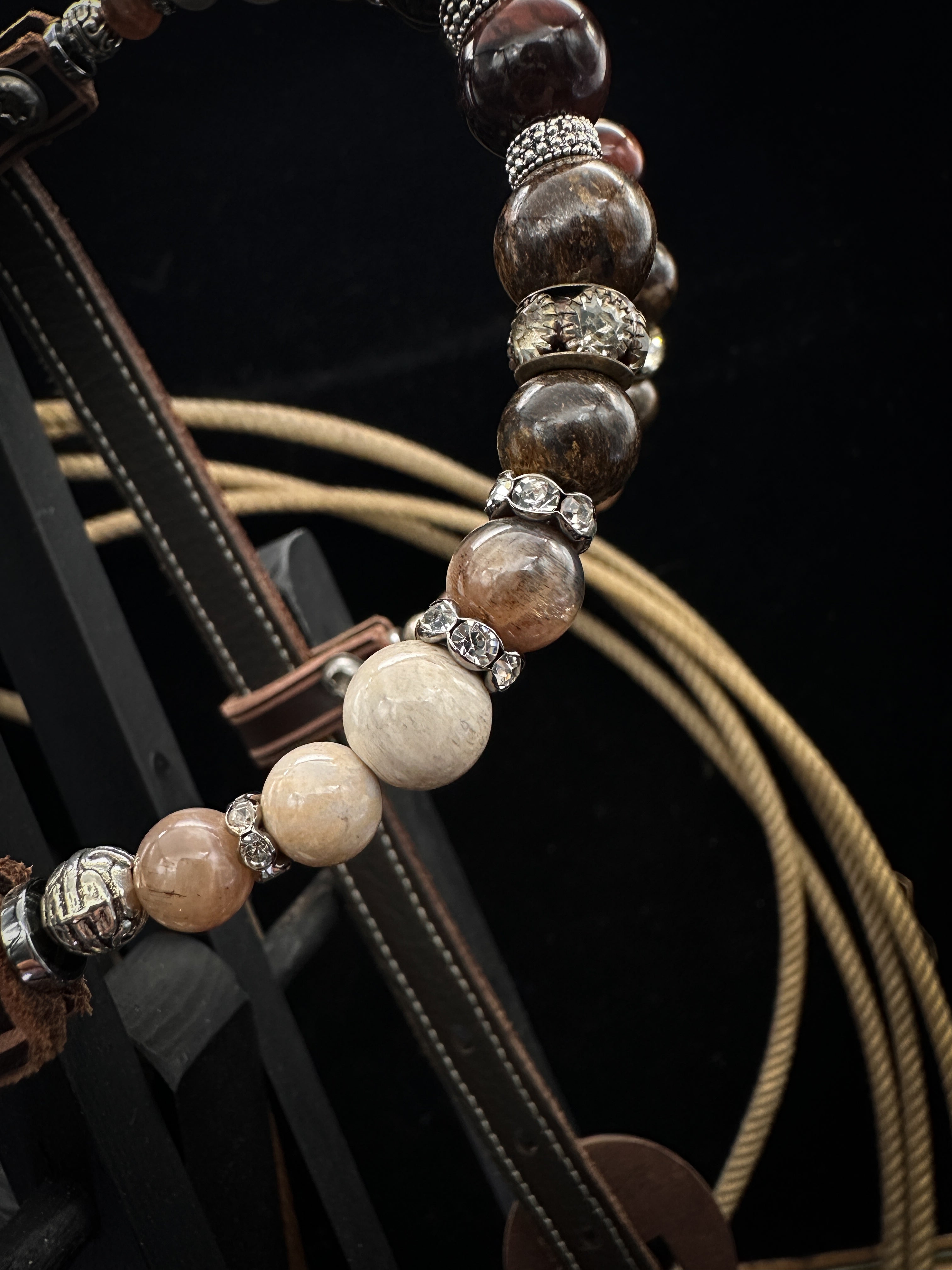 Luxury Chestnut Sidepull – Pink & black.